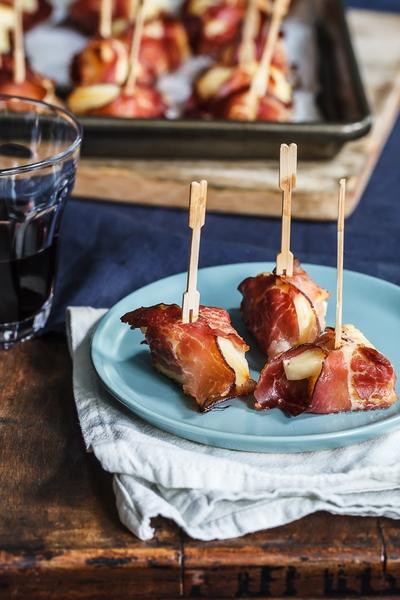 Prosciutto Wrapped Halloumi Cheese-Pineapple Bites